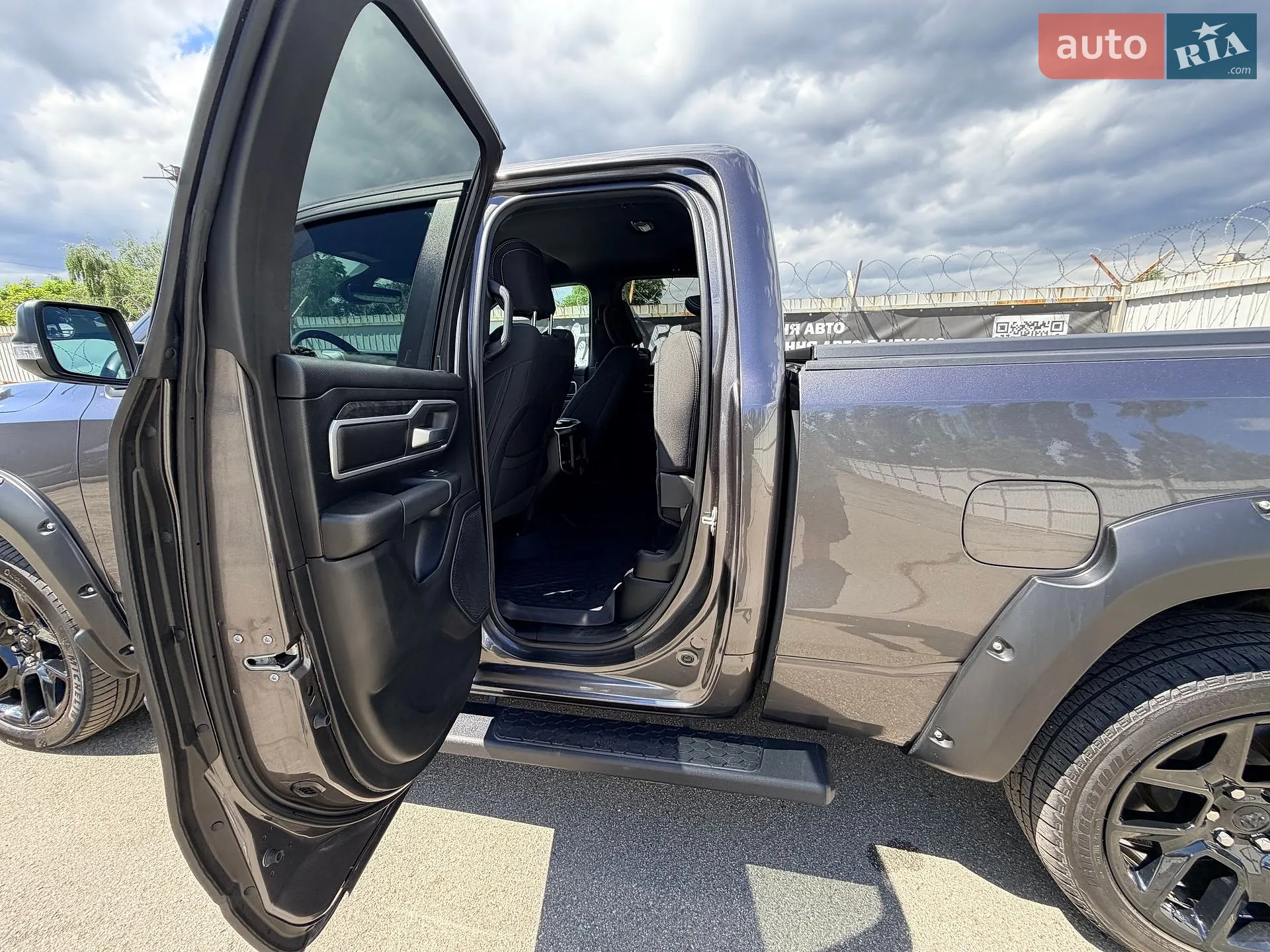 2020 Dodge RAM - мініатюра 44