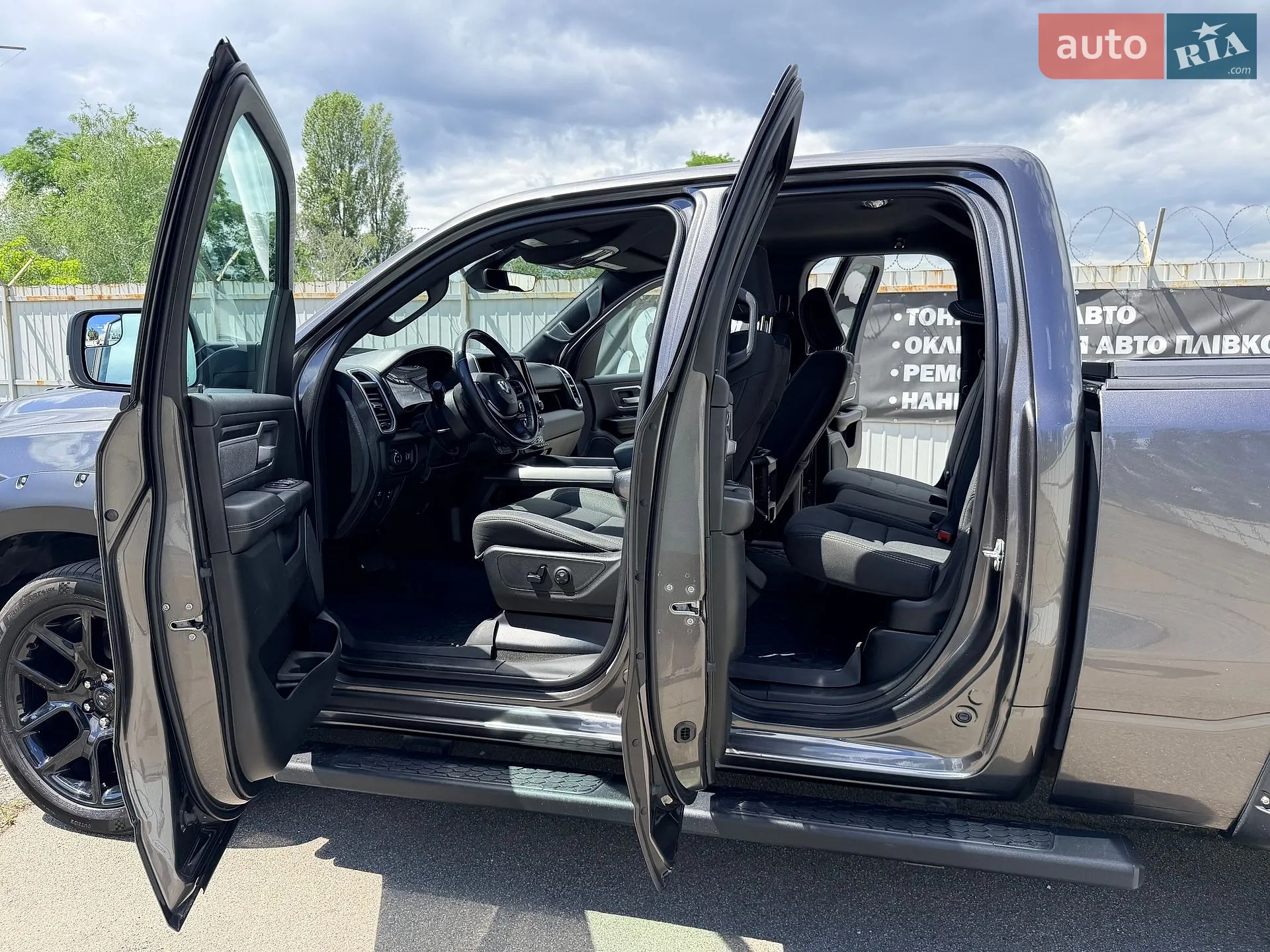 2020 Dodge RAM - мініатюра 49