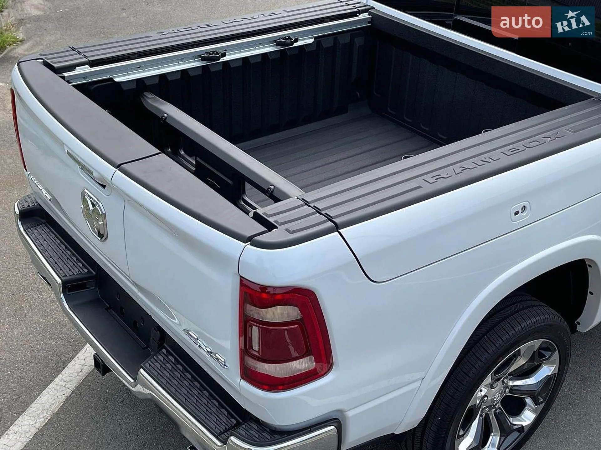 2021 Dodge RAM - мініатюра 13