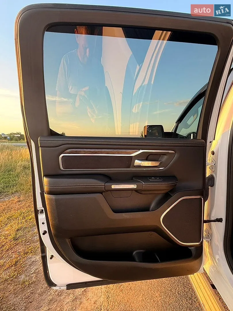 2020 Dodge RAM - мініатюра 24