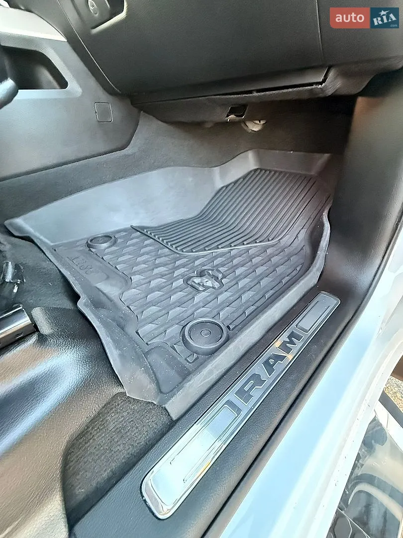 2020 Dodge RAM - мініатюра 30
