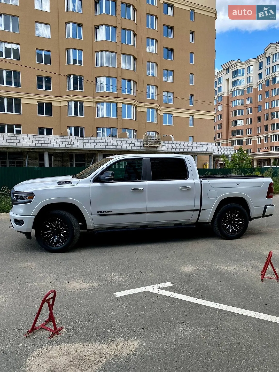 2019 Dodge RAM - мініатюра 11