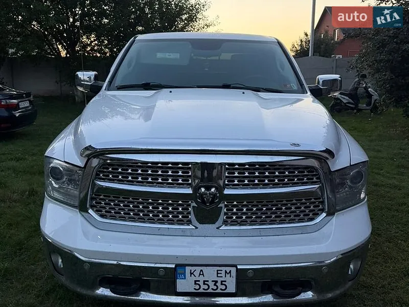 Dodge RAM 1500 2015
