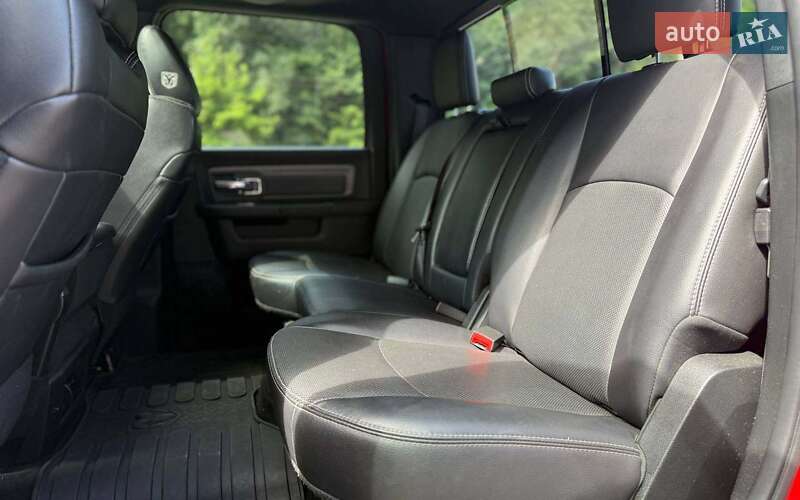 Пикап Dodge RAM 2500 2017 в Черновцах