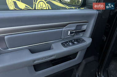 Грузопассажирский фургон Dodge RAM 2500 2019 в 