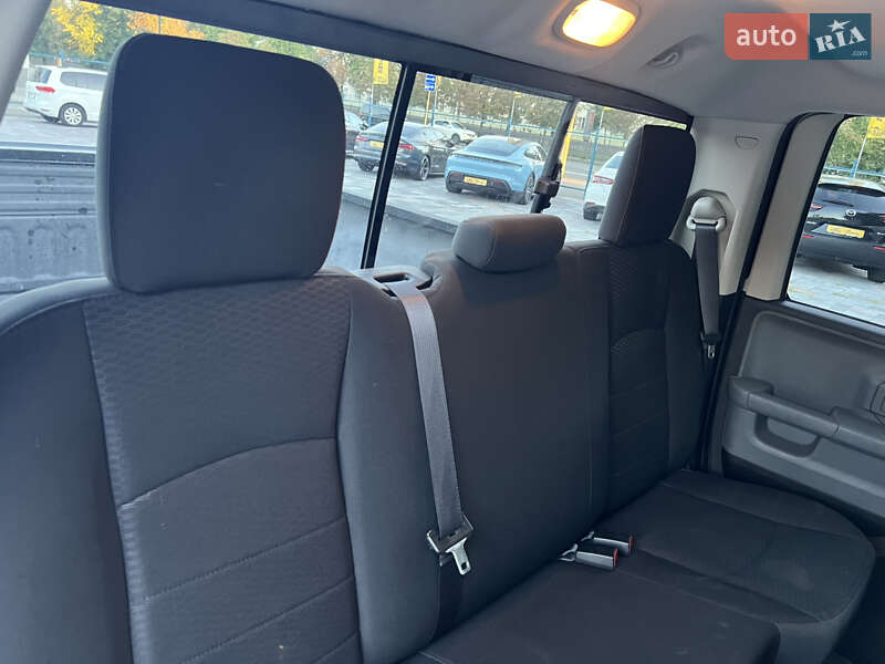 Вантажопасажирський фургон Dodge RAM 2500 2019 в Києві