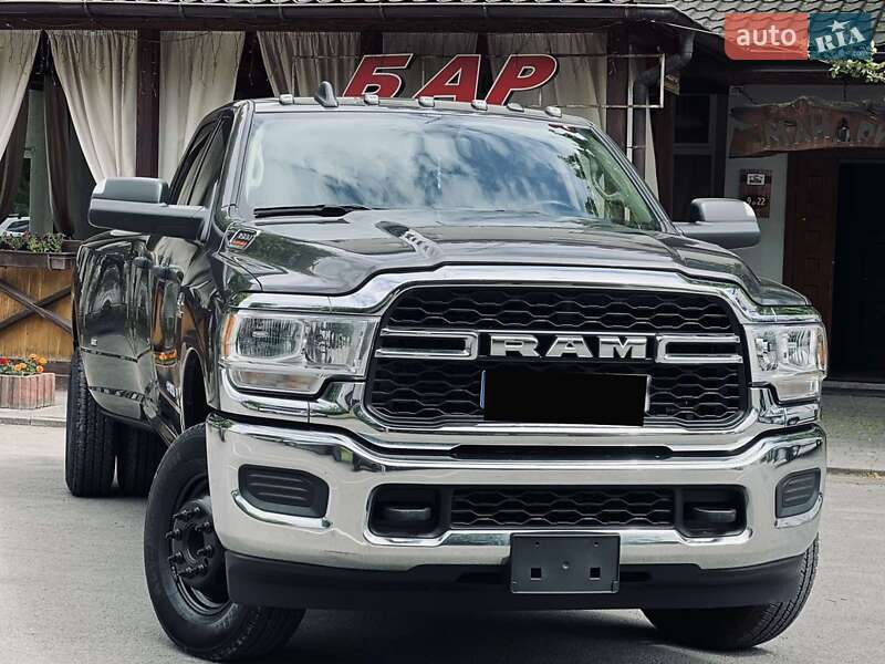 Пикап Dodge RAM 3500 2018 в Ивано-Франковске