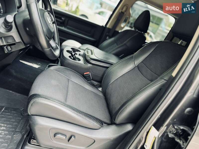 Пикап Dodge RAM 3500 2018 в Ивано-Франковске