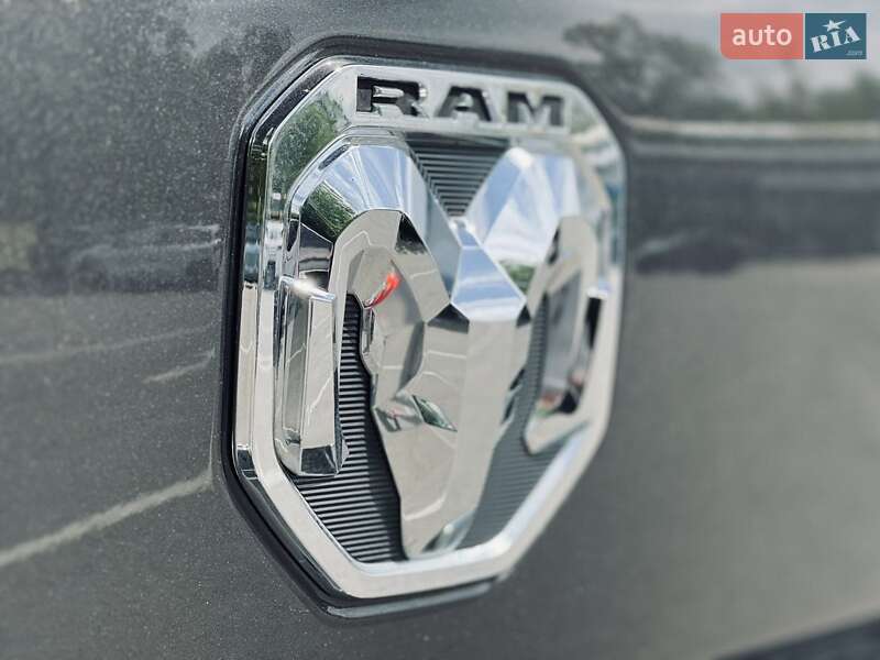 Пикап Dodge RAM 3500 2018 в Ивано-Франковске
