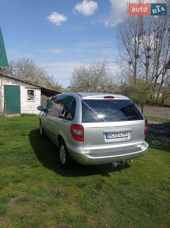 Минивэн Dodge Ram Van 2002 в Турийске