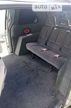 Мінівен Dodge Ram Van 2002 в Турійську