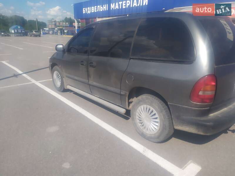 Мінівен Dodge Ram Van 2000 в Кам'янець-Подільському фото 4 Мінівен Dodge Ram Van 2000 в Кам'янець-Подільському