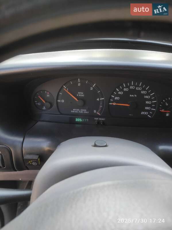 Минивэн Dodge Ram Van 1998 в Черновцах