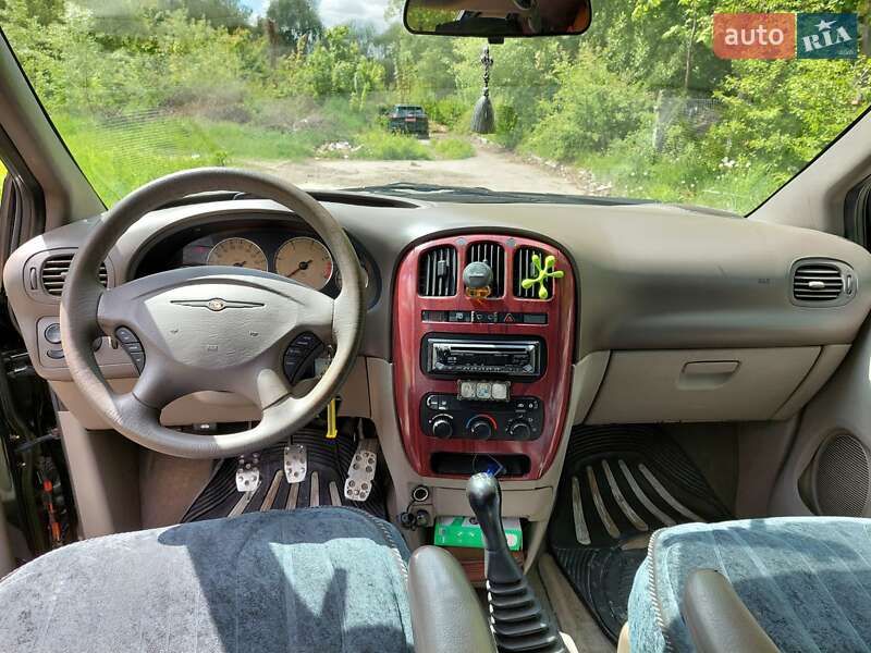 Минивэн Dodge Ram Van 2003 в Ровно