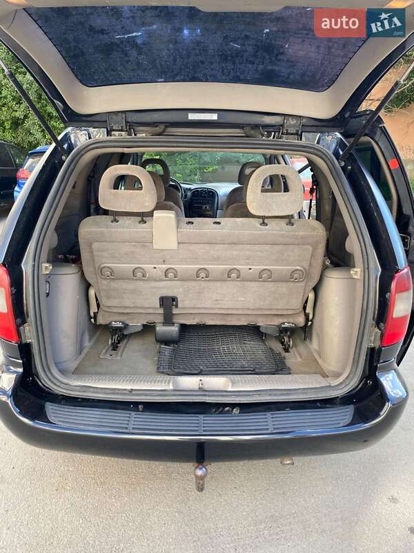 Мінівен Dodge Ram Van 2002 в Чернівцях