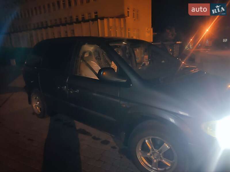 Мінівен Dodge Ram Van 2003 в Гусятині