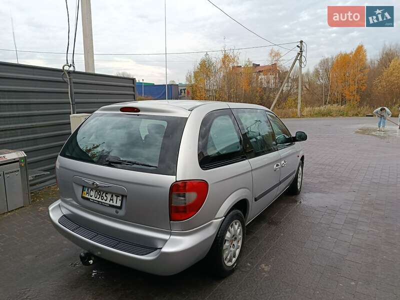 Мінівен Dodge Ram Van 2005 в Ратному