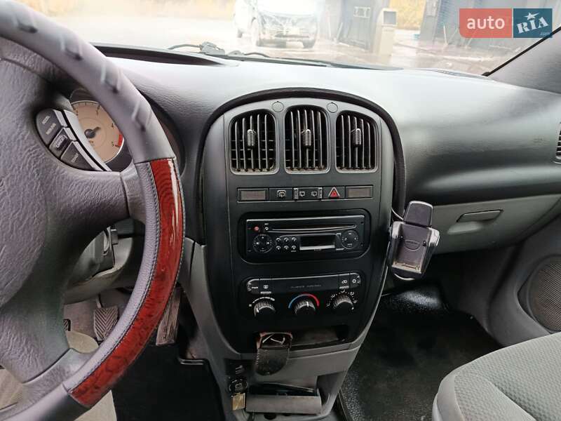 Мінівен Dodge Ram Van 2005 в Ратному