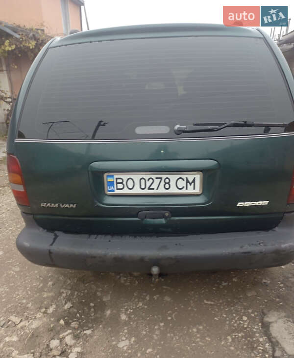 Минивэн Dodge Ram Van 1998 в Тернополе