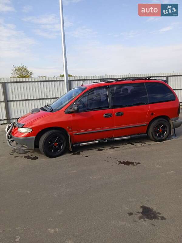 Минивэн Dodge Ram Van 1999 в Кривом Роге