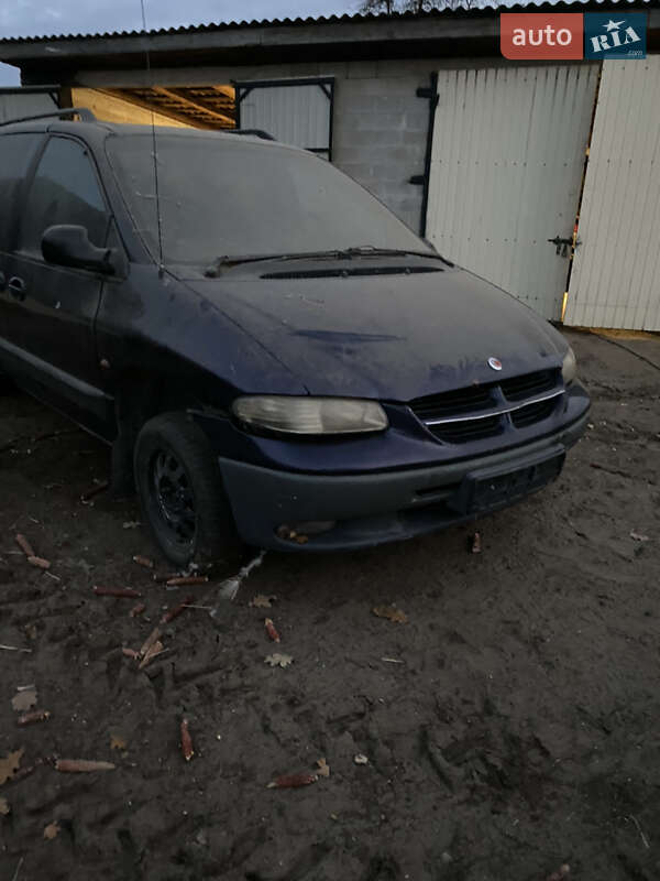 Мінівен Dodge Ram Van 1998 в Сарнах