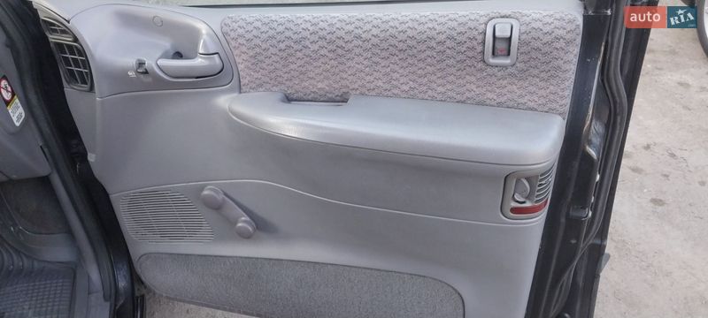 Минивэн Dodge Ram Van 1998 в Киеве фото 7 Минивэн Dodge Ram Van 1998 в Киеве