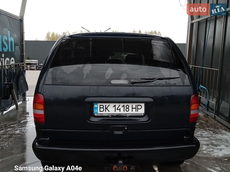 Мінівен Dodge Ram Van 2000 в Умані