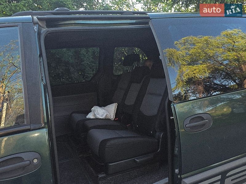 Минивэн Dodge Ram Van 2001 в Виноградове