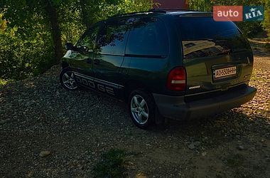 Минивэн Dodge Ram Van 2001 в Виноградове