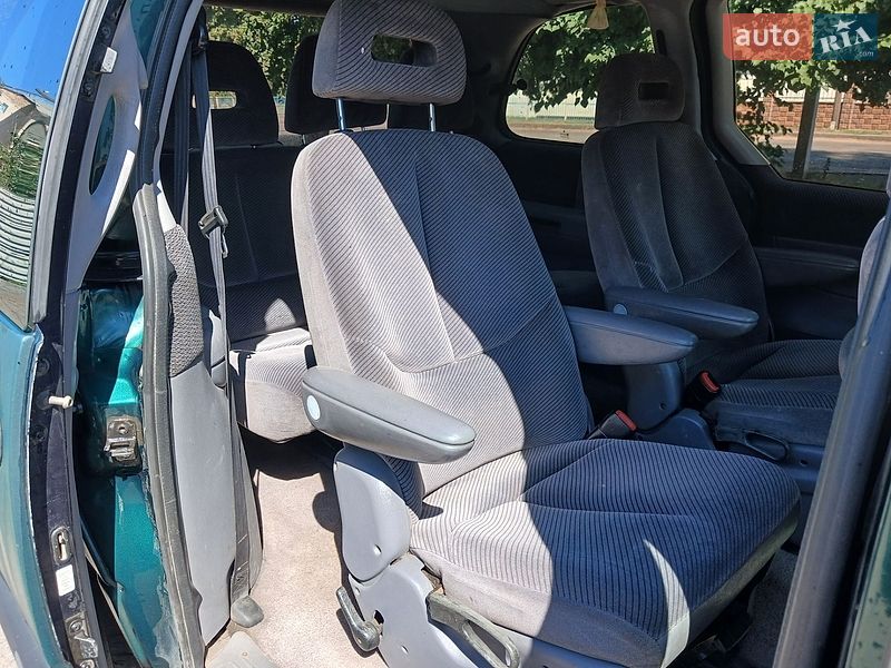 Минивэн Dodge Ram Van 1999 в Попельне
