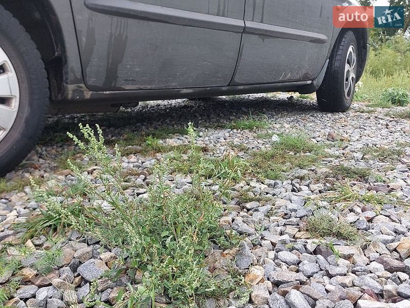 Мінівен Dodge Ram Van 2003 в Львові