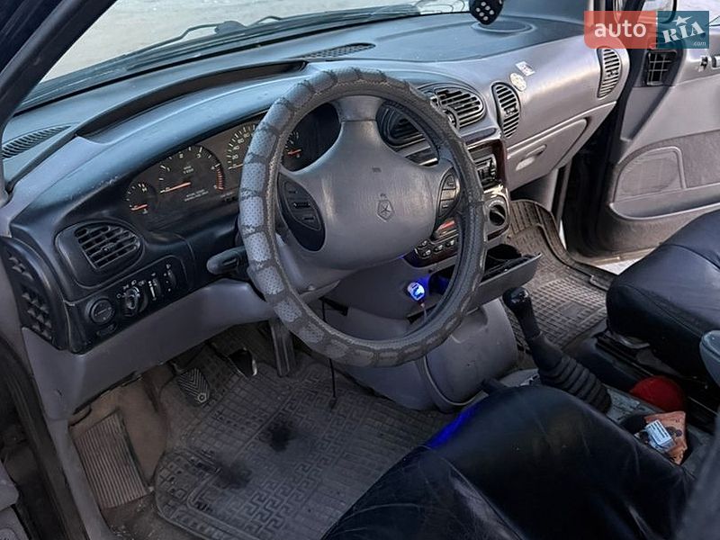 Мінівен Dodge Ram Van 1999 в Запоріжжі