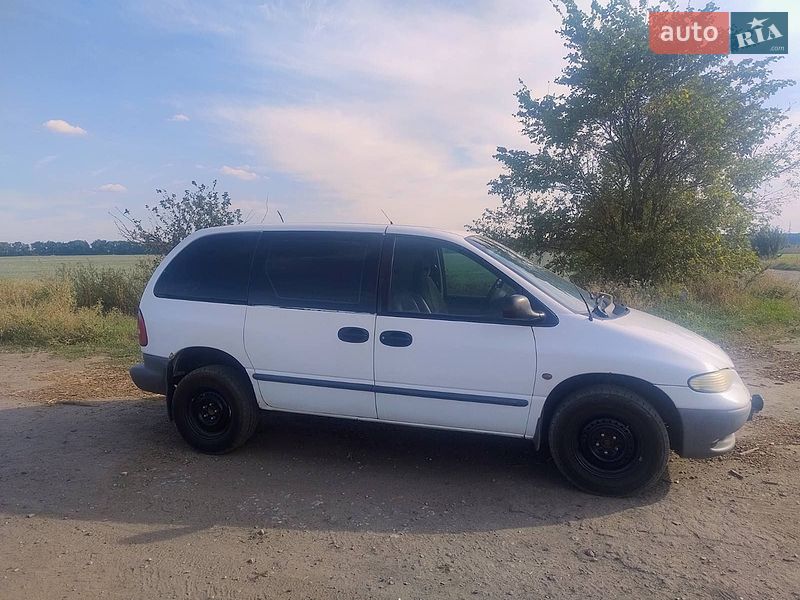 Dodge Ram Van 2000