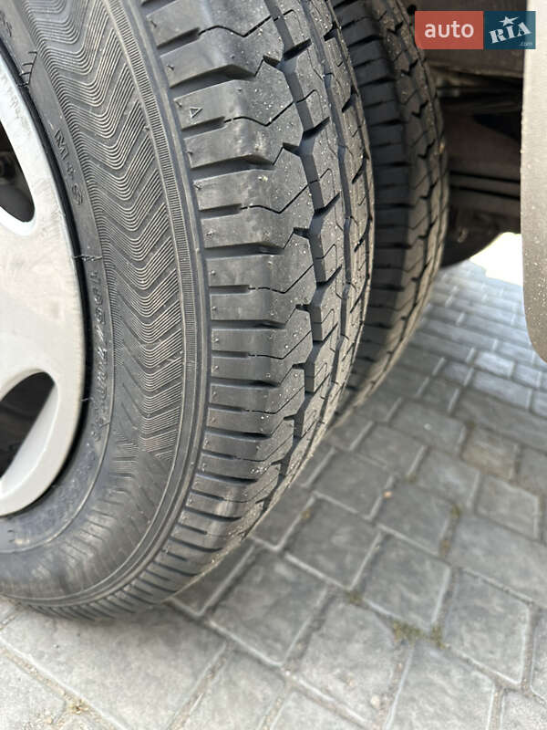 Туристический / Междугородний автобус Dodge Sprinter 2003 в Одессе