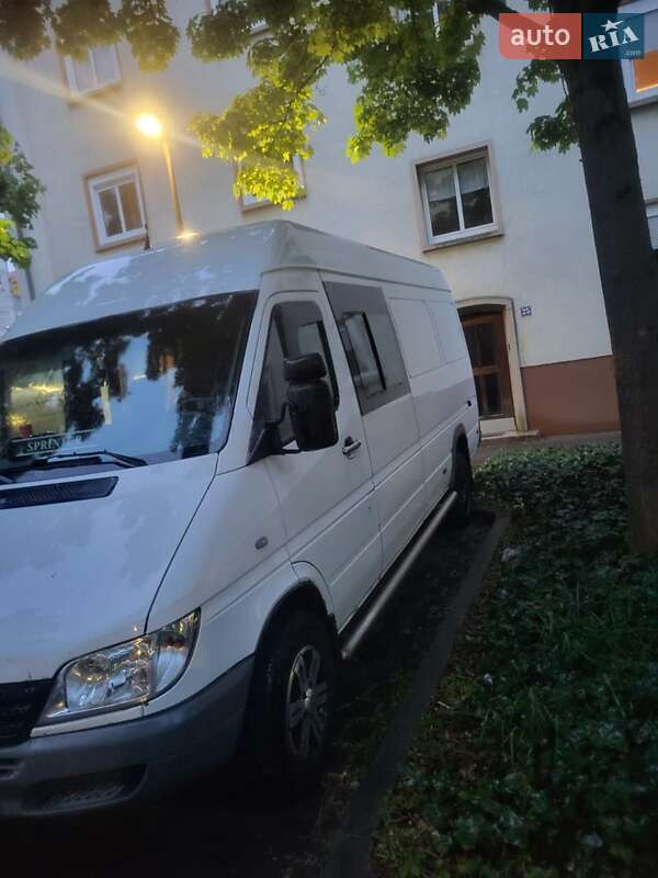 Мінівен Dodge Sprinter 2006 в Чернівцях