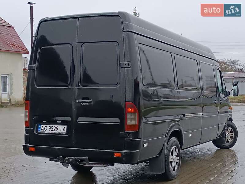 Грузопассажирский фургон Dodge Sprinter 2004 в Лебедине