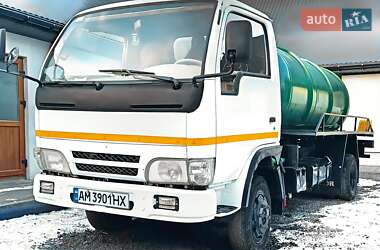 Грузовой фургон Dongfeng 1044 2005 в Радехове