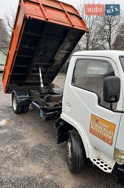 Грузовой фургон Dongfeng DF-47 2005 в 