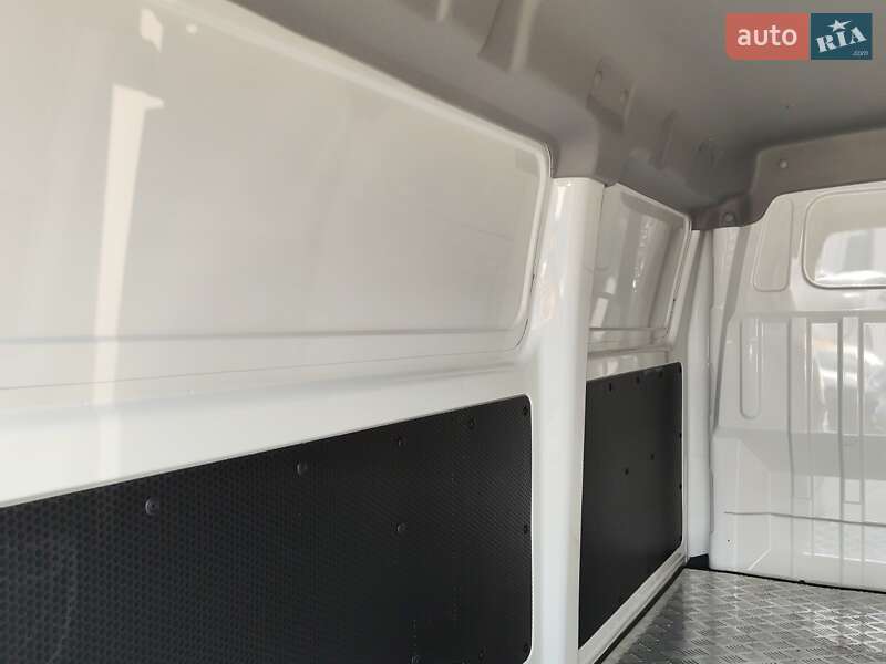 Грузовой фургон Dongfeng EM26 2022 в Киеве
