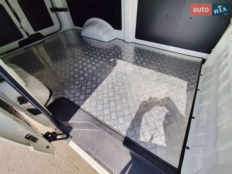 Грузовой фургон Dongfeng EM26 2022 в Киеве