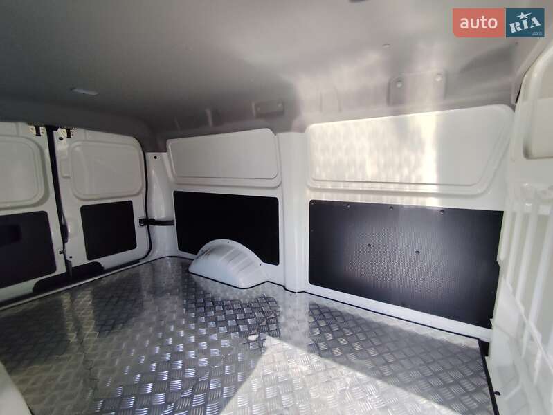 Грузовой фургон Dongfeng EM26 2022 в Киеве