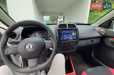 Хэтчбек Dongfeng EX-1 2022 в 