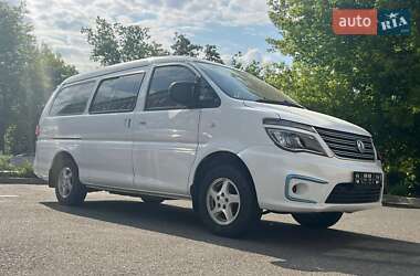 Минивэн Dongfeng M5EV 2017 в 