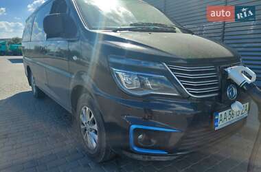 Минивэн Dongfeng M5EV 2020 в 