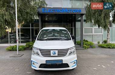 Минивэн Dongfeng M5EV 2020 в 