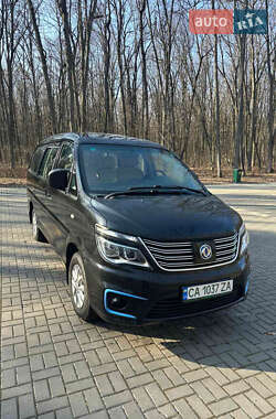 Минивэн Dongfeng M5EV 2019 в 