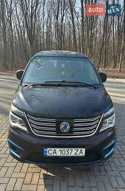 Минивэн Dongfeng M5EV 2019 в 