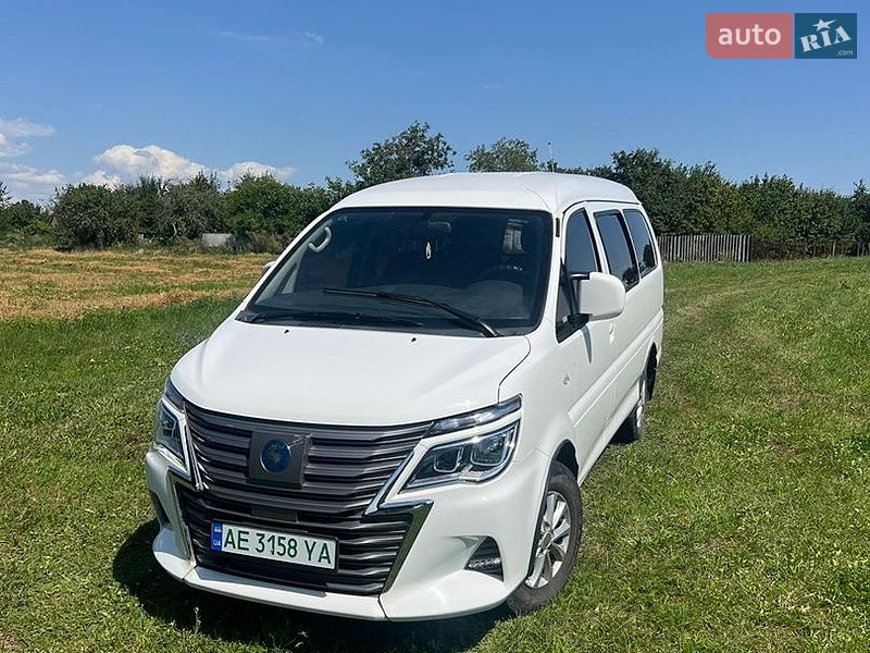 Dongfeng M5EV 2022