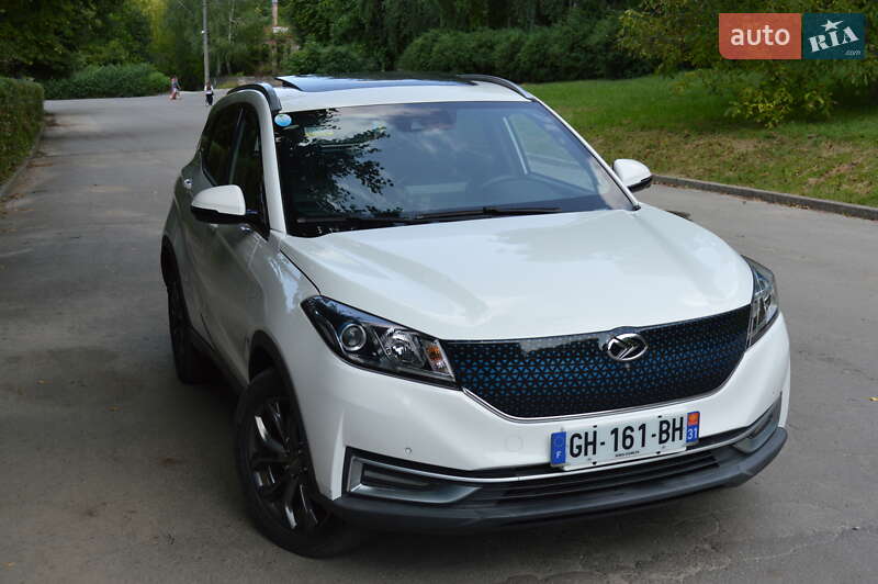 Внедорожник / Кроссовер Dongfeng Seres 3 2022 в Тернополе