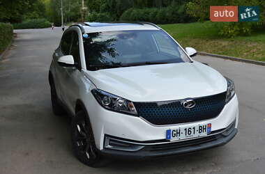 Внедорожник / Кроссовер Dongfeng Seres 3 2022 в 